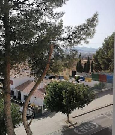Апартаменты Views, Family & Private Parking In Alto Albayzin Гранада Экстерьер фото